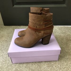 Madden Girl Cognac / Brown Booties